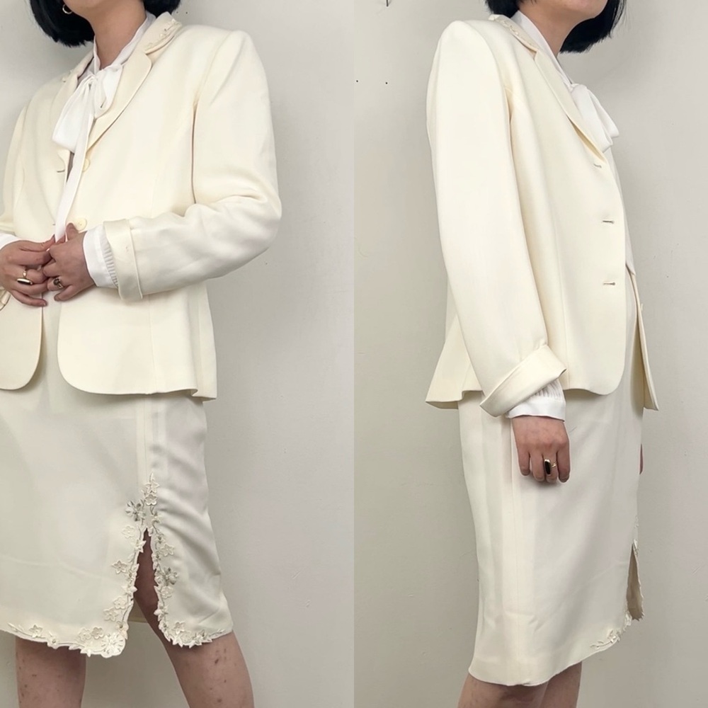 Vintage 90s Kasper Cream Bridal Skirt and Blazer Suit - Picture 3 of 8